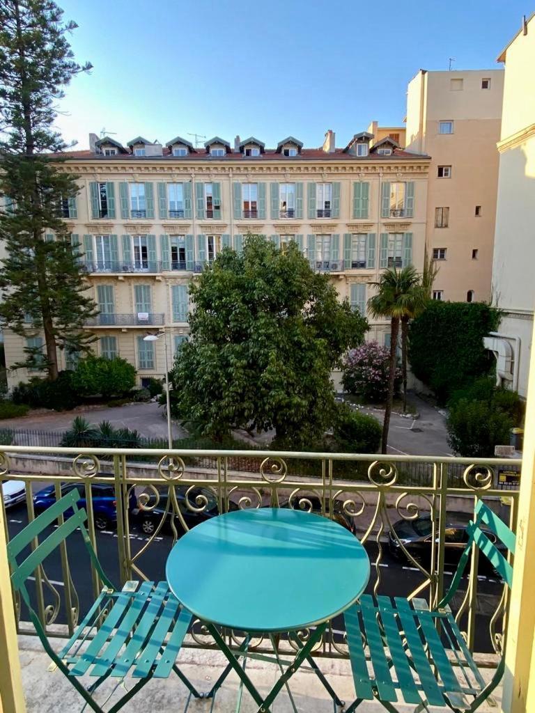 Appartement Nicois Au Coeur Du Triangle D'Or Ницца Экстерьер фото